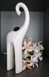 Bielo-strieborn slon