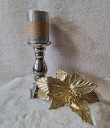 Strieborn vek svietnik