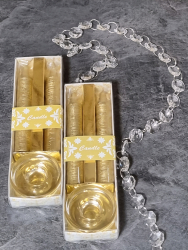 S�prava dvoch svie�ok so svietni�kom