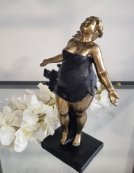 Tancuj�ca �ena ELIZ 1