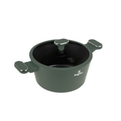 Kastr�l s tit�nov�m povrchom a pokrievkou 24 cm Matte Green Collection